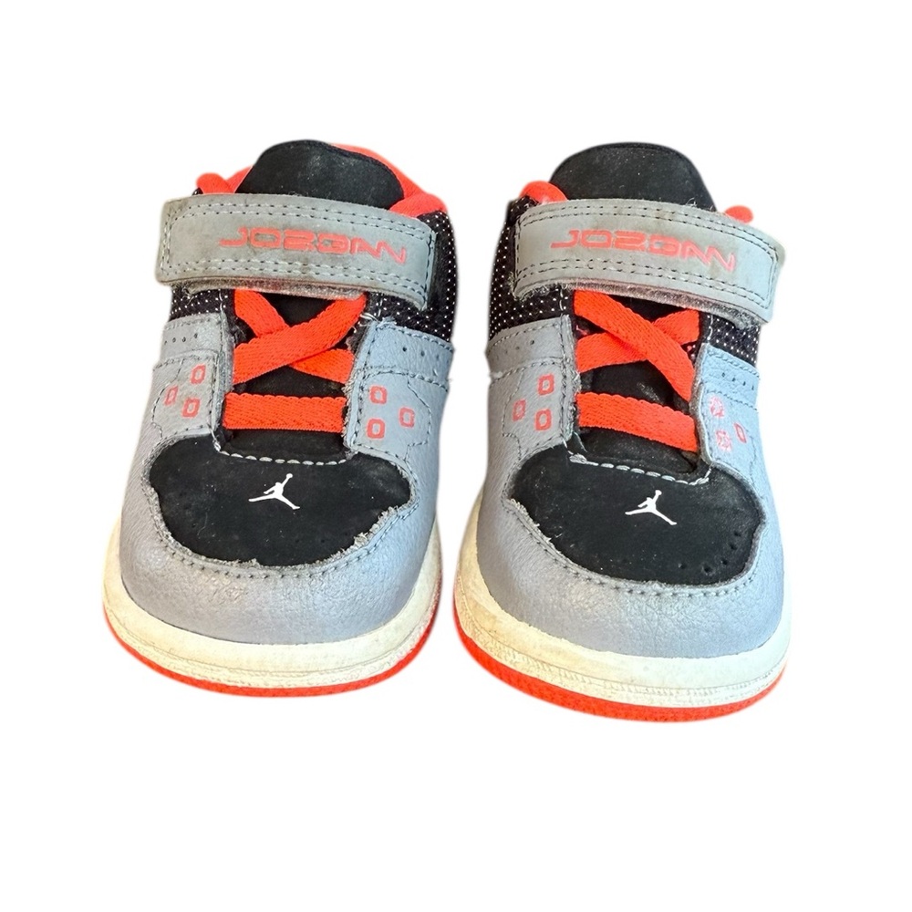 Jordan Black and Red Sneakers Mid-Top Design Children’s Size 4 - Picture 4 of 8